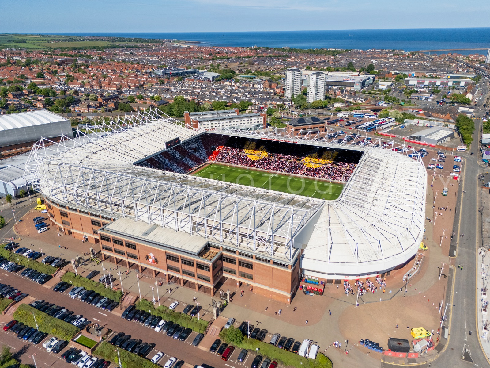 Stadium of Light Cat's Eyes, shown mounted at 8x6" print (10x8" mount)